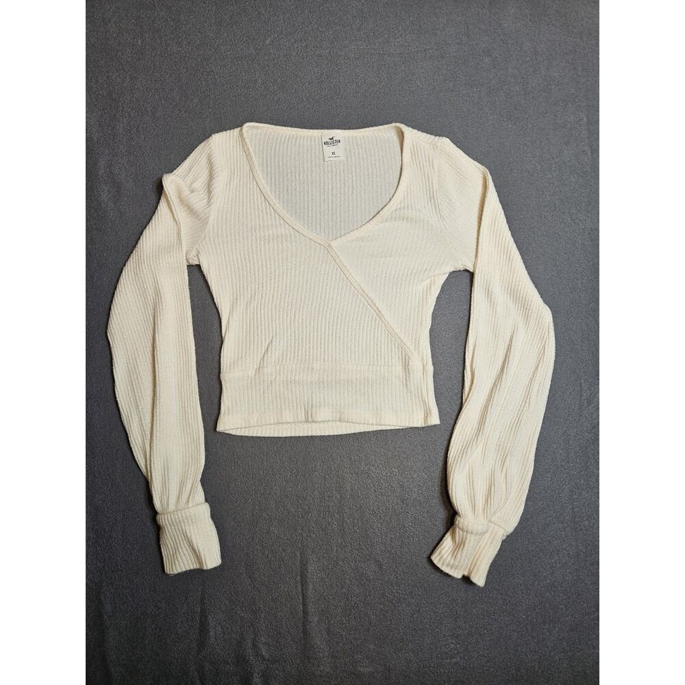 Hollister Top Women's Extra Small White V Neck Long Sleeves Beachy
